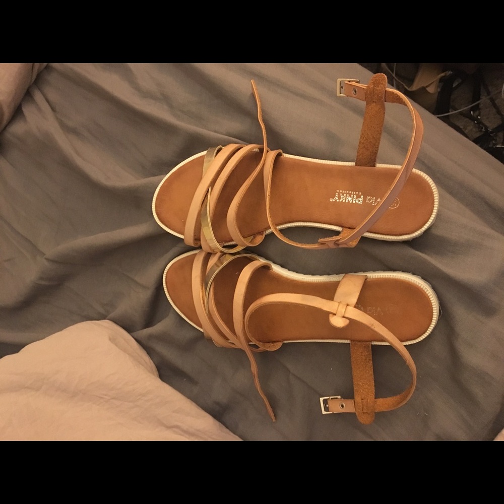 Sandals - Picture 3 of 4